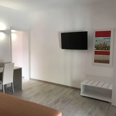 Nidi Di Feo Λέτσε