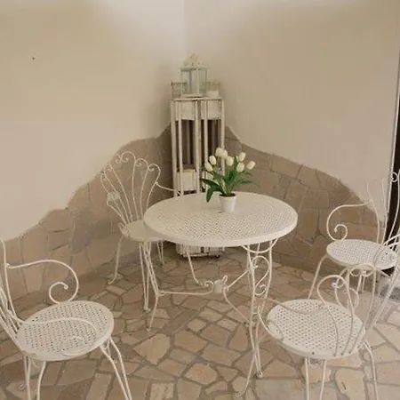 Nidi Di Feo 4* Lecce